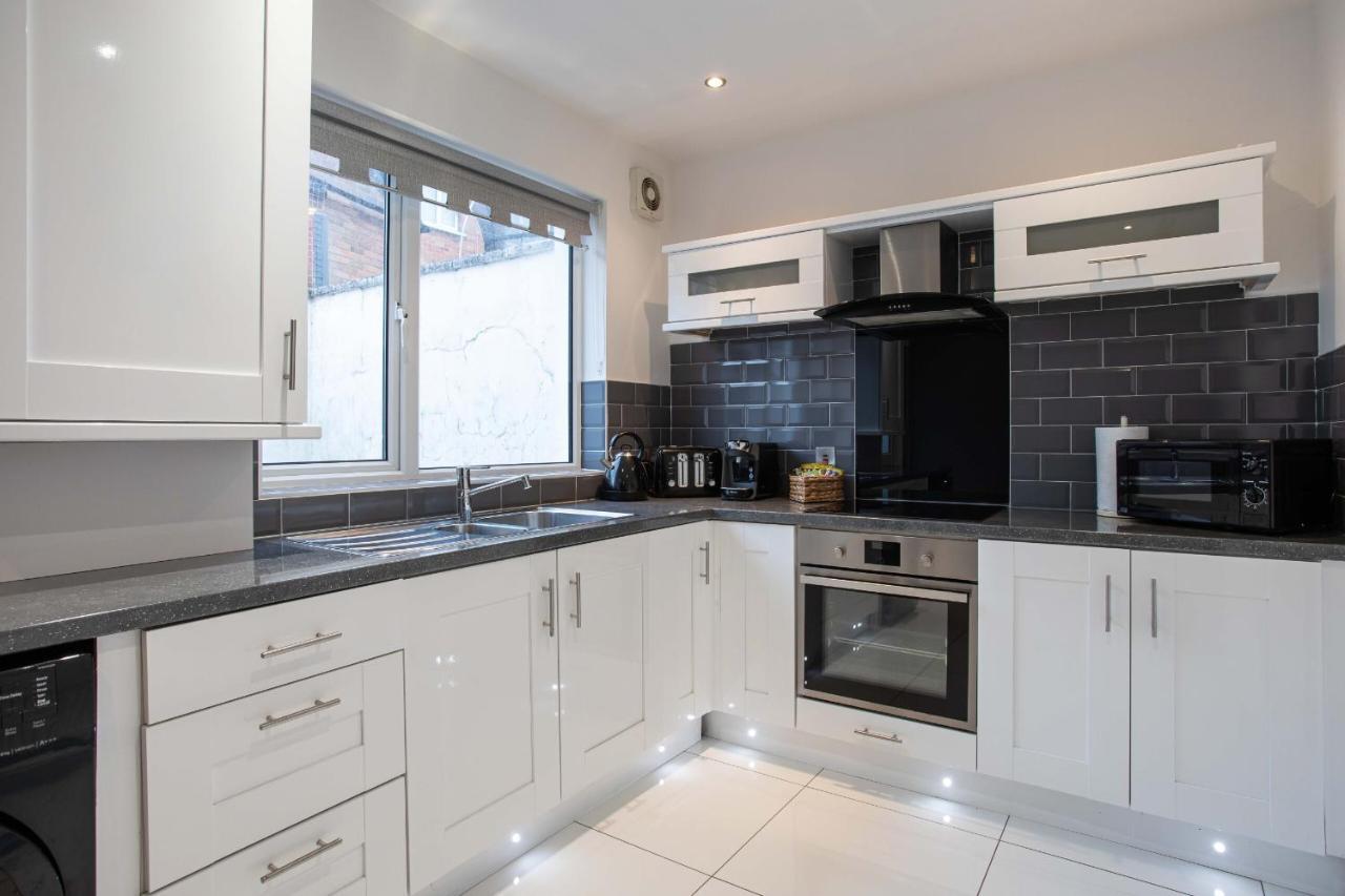 Refurbished Home, 8 Mins To Cc Belfast Ngoại thất bức ảnh