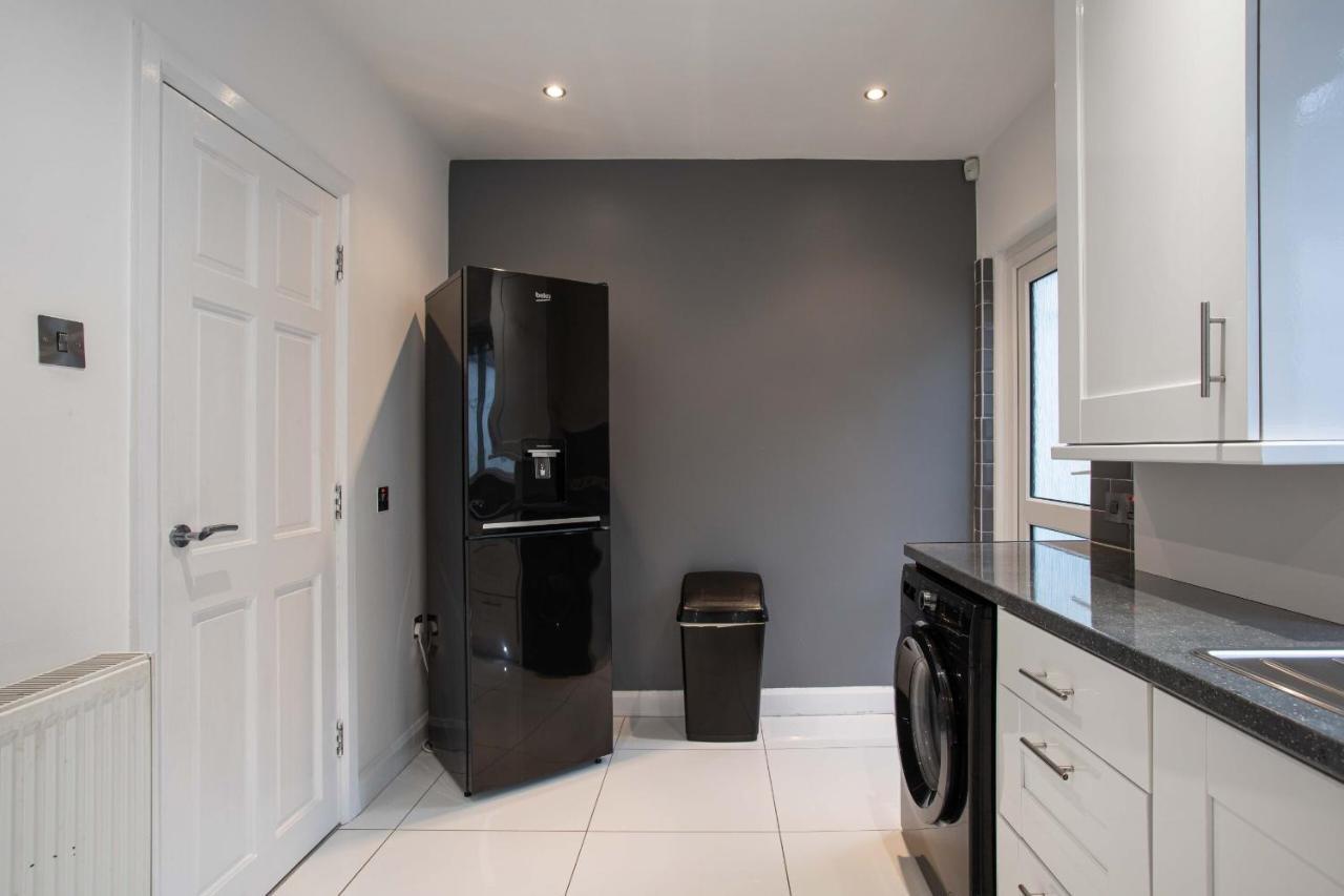 Refurbished Home, 8 Mins To Cc Belfast Ngoại thất bức ảnh